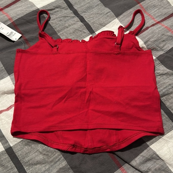 Red Sleeveless Crop Top - Picture 2 of 3